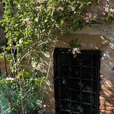 Castello Di Francocci Assisi Apartmán *